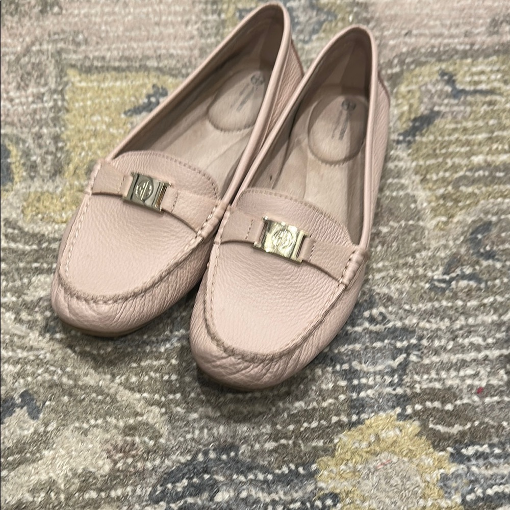 Giani Bernini Pink Flats with Silver Buckle